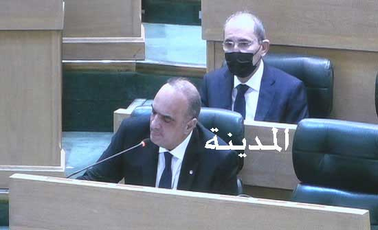 الخصاونة يوعز بتسهيل مهمَّة حركة الشَّاحنات و يطالب بإنفاذ القانون الخصاونة يوعز بتسهيل مهمَّة حركة الشَّاحنات و يطالب بإنفاذ القانون