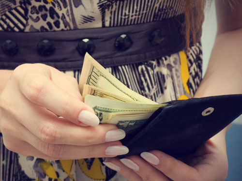 39% من المتزوجات الأردنيات العاملات يقررن لوحدهن كيفية التصرف بدخلهن