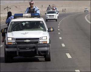 28 قتيلا في هجوم عراقي على معسكر لمجاهدي خلق وغيتس يدعو لضبط النفس