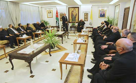 الخصاونة يهنئ الأخوة المسيحيين بعيد الميلاد المجيد ورأس السنة الميلادية الخصاونة يهنئ الأخوة المسيحيين بعيد الميلاد المجيد ورأس السنة الميلادية