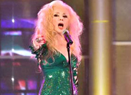 فيديو.. صباح: ابنتي واصدقائي سيقاضونني ان اتت سيرهم في "الشحرورة"!