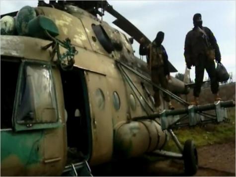 المقاتلون المعارضون السوريون يستهدفون مطارين في محيط حلب