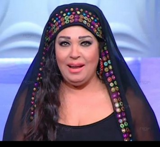فيفي عبده ترتدي الأسود حداداً على أسبانيا فيفي عبده ترتدي الأسود حداداً على أسبانيا