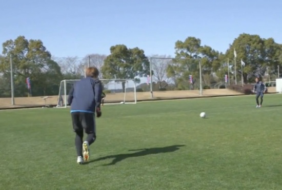 شاهد بالفيديو | محاولة من لاعب ياباني تقليد كابتن ماجد