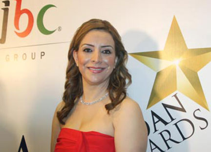 شكران مرتجى تدور بين "طالع الفضة" و"الزعيم"! 