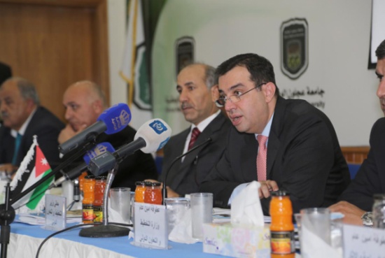 الفريق الحكومي يناقش برنامج تنمية محافظة عجلون