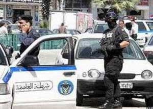 البحث الجنائي يلقي القبض على ثلاثة أشخاص اقدموا على سلب 15000 دينار البحث الجنائي يلقي القبض على ثلاثة أشخاص اقدموا على سلب 15000 دينار
