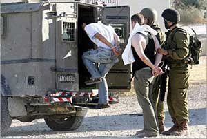 الاحتلال يعتقل 15 فلسطينيا في الضفة الغربية