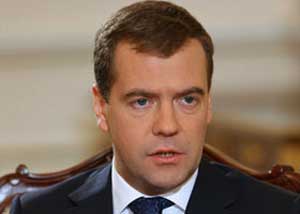 ميدفيديف: على القذافي الرحيل  