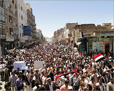 قتلى ومظاهرات رفض لمبادرة الخليج  