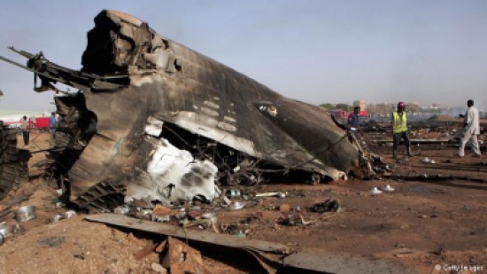 مصرع 22 شخصا في تحطم طائرة عسكرية شرقي الإكوادور