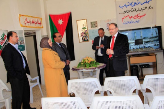 المجالي يتفقد المراكز الشبابية والمرافق الرياضية في محافظة الكرك المجالي يتفقد المراكز الشبابية والمرافق الرياضية في محافظة الكرك