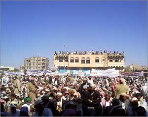 مسلحون يفجرون أنبوب نفط بمأرب 