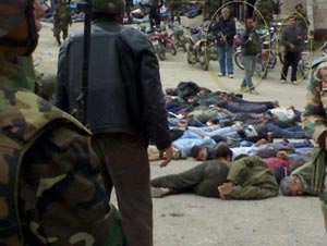 نساء البيضا السورية ينظمن احتجاجاً بعد اعتقال 350 من رجال القرية