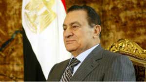 نقل مبارك الى مستشفى عسكري مع حراسة مشددة 