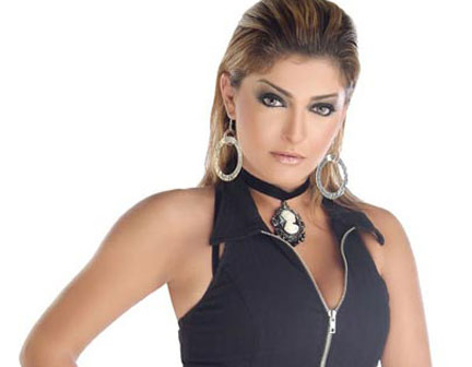 علا غانم: اشكر مبارك لانه لم يقلد القذافي!