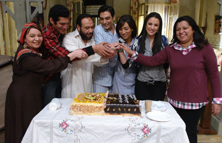 خالد صالح يحتفل بتصوير "الريان"!