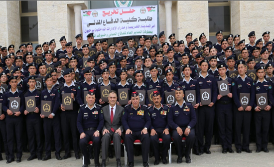 اللواء البزايعه يرعى حفل تخريج في كلية الدفاع المدني اللواء البزايعه يرعى حفل تخريج في كلية الدفاع المدني