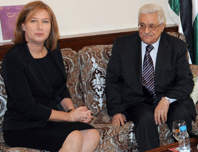 نتنياهو يبلغ ليفني أن لقاءها بعباس “لا يمثل” إسرائيل