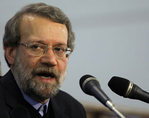 لاريجاني: الدفاع عن البحرين واجب