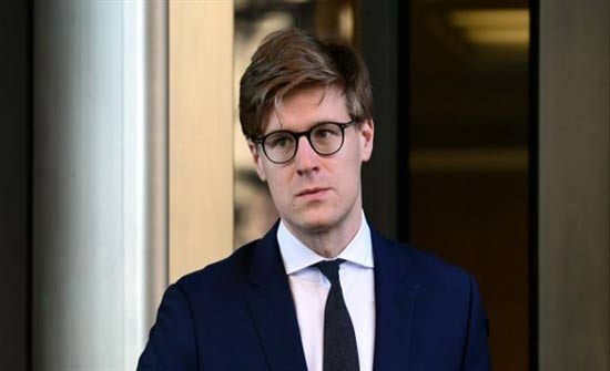 أمريكا: السجن شهراً وغرامة بـ 20 ألف دولار لمحام على صلة بترامب