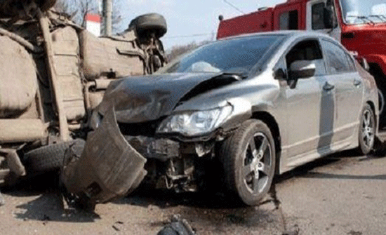 وفاة و4 إصابات بحادث تصادم في الزرقاء وفاة و4 إصابات بحادث تصادم في الزرقاء