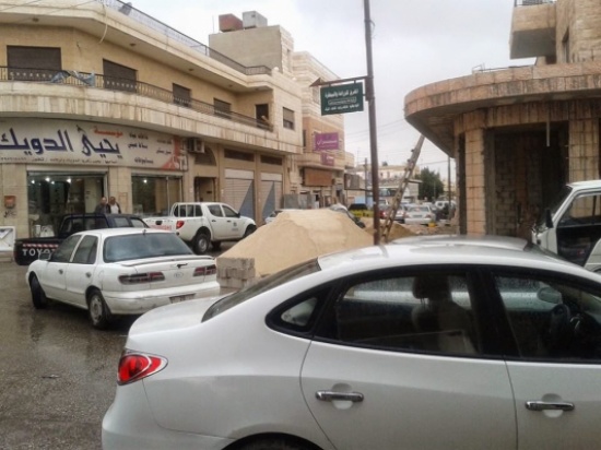 تغيير اتجاهات السير في شارعين رئيسيين بالمفرق للحد من الاختناقات المرورية تغيير اتجاهات السير في شارعين رئيسيين بالمفرق للحد من الاختناقات المرورية