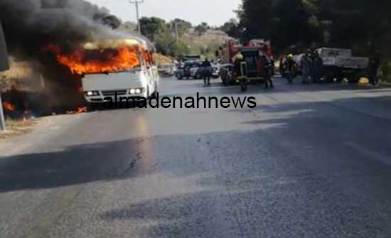 بالفيديو | تفاصيل احتراق باص في ساكب من دون إصابات.. والسائق يوضح الأسباب