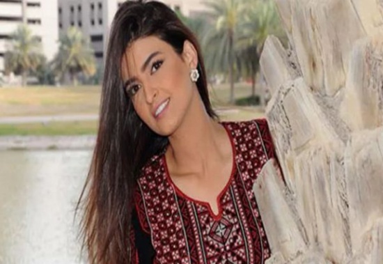 صور: أهالي عمان يحتفلون بعلا فارس بطريقتهم.. والأخيرة تتسلق الجبل الأخضر صور: أهالي عمان يحتفلون بعلا فارس بطريقتهم.. والأخيرة تتسلق الجبل الأخضر