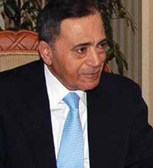 البخيت يزور مخيم البقعة ويلتقي مجموعة من سكانه البخيت يزور مخيم البقعة ويلتقي مجموعة من سكانه