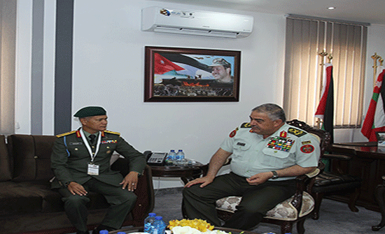 رئيس هيئة الأركان المشتركة يستقبل عدداً من الوفود العسكرية