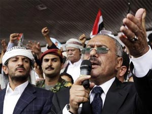 خطة خليجية تدعو لانتخابات رئاسية بعد 3 أشهر من استقالة صالح خطة خليجية تدعو لانتخابات رئاسية بعد 3 أشهر من استقالة صالح