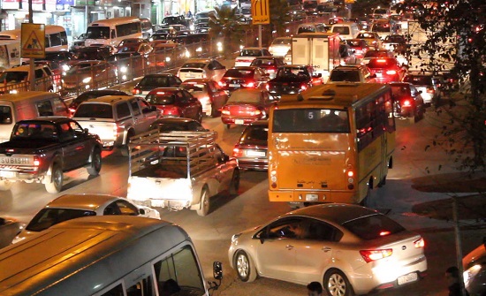انزلاقات وازمات سير في عمان