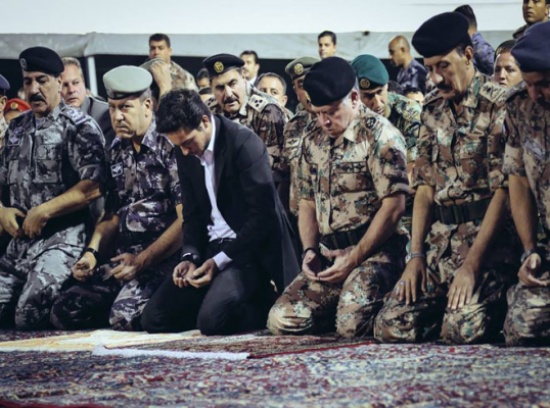 بالصور : الملك يحضر مأدبة إفطار القوات المسلحة بالصور : الملك يحضر مأدبة إفطار القوات المسلحة