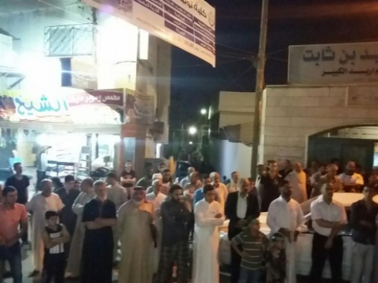 بالصور .. وقفة في إربد احتجاجاَ على الاعتداءات الاسرائيلية بحق الاقصى بالصور .. وقفة في إربد احتجاجاَ على الاعتداءات الاسرائيلية بحق الاقصى