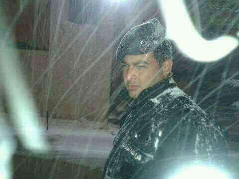 بالصور ... أردنيون يحيون الأجهزة الأمنية في مثل هذه الظروف الجوية بالصور ... أردنيون يحيون الأجهزة الأمنية في مثل هذه الظروف الجوية