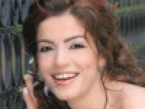 تعرف على ابتسامات المرأة الـ 18