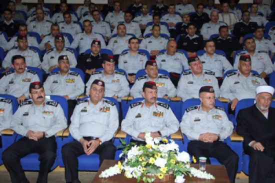 الدفاع المدني يسير بعثة العمرة الخاصة بمرتباته إلى الديار المقدسة الدفاع المدني يسير بعثة العمرة الخاصة بمرتباته إلى الديار المقدسة