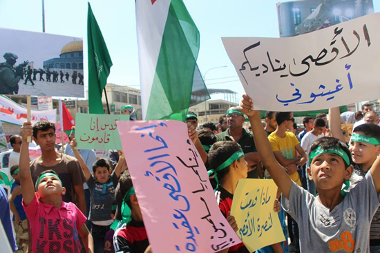 بالصور : وقفة احتجاجية بالرصيفة ضد اعتداءات قوات الاحتلال في الاقصى بالصور : وقفة احتجاجية بالرصيفة ضد اعتداءات قوات الاحتلال في الاقصى