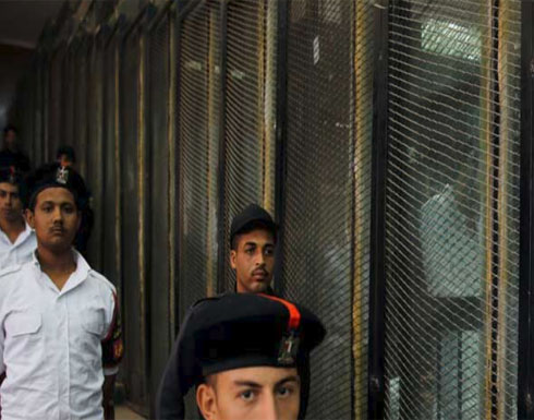 إحالة أوراق ثمانية متهمين إلى مفتي مصر في قضية اغتيال ضابط واتلاف ممتلكات عامة وخاصة إحالة أوراق ثمانية متهمين إلى مفتي مصر في قضية اغتيال ضابط واتلاف ممتلكات عامة وخاصة