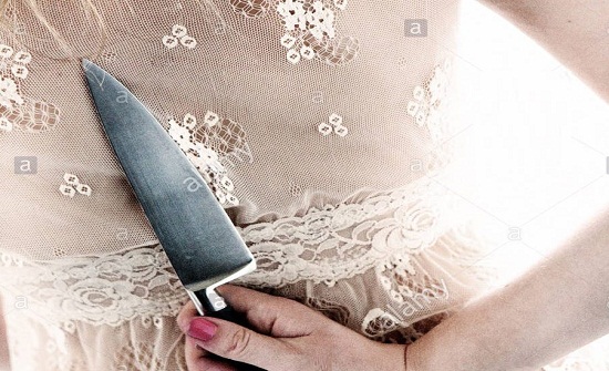 بعد 12 سنة خيانة.. زوجة تذبح زوجها بمساعدة عشيقها بعد 12 سنة خيانة.. زوجة تذبح زوجها بمساعدة عشيقها