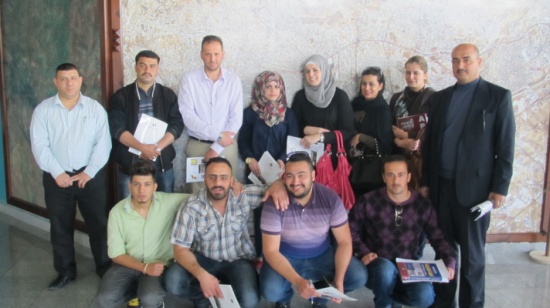 طلبة من العلوم الاسلامية يزورون المركز الجغرافي