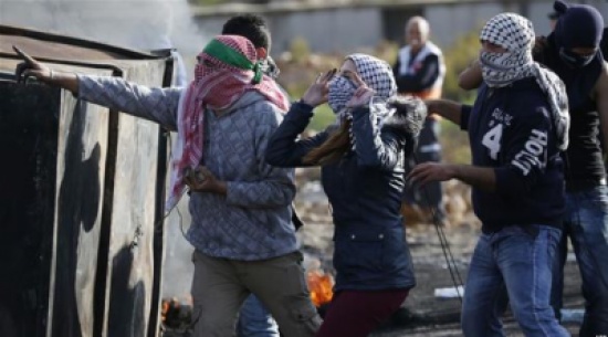 مواجهات بين مئات المستوطنين وفلسطينيين في نابلس