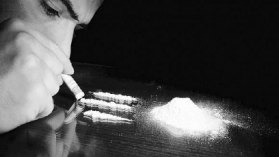 القبض على تجار مخدرات وتحويلهم للقضاء