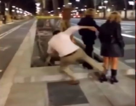 بالفيديو.. شاب يركل فتاة حسناء بـ«الشلوت»