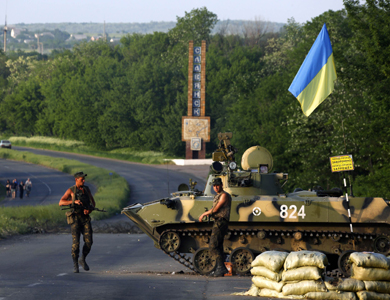 تجدد الاشتباكات بين القوات الحكومية والانفصاليين شرق أوكرانيا