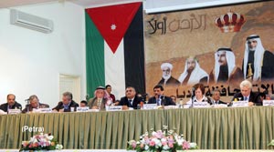 فريق وزاري يزور مادبا ويستمع لاحتياجات ومطالب المواطنين فريق وزاري يزور مادبا ويستمع لاحتياجات ومطالب المواطنين