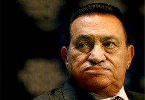أول مصرية تزور مبارك بالمستشفى تنخرط في البكاء حزنا عليه أول مصرية تزور مبارك بالمستشفى تنخرط في البكاء حزنا عليه