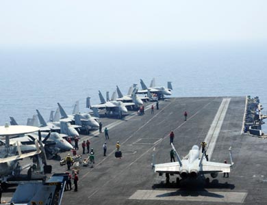 أوباما يأمر بإرسال 350 جنديا اضافيا إلى بغداد