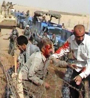 نقل عملاء جدد لوزارة مخابرات النظام الإيراني إلى أشرف لتشديد التعذيب النفسي لسكانه نقل عملاء جدد لوزارة مخابرات النظام الإيراني إلى أشرف لتشديد التعذيب النفسي لسكانه